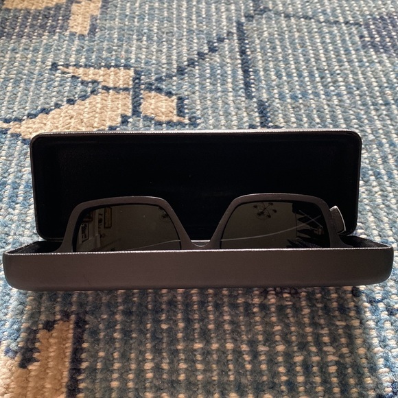 Gold & Wood Sunglasses - Picture 8 of 8